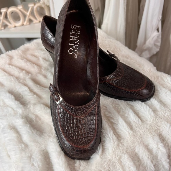 Franco sarto. Size 6 medium loafer pumps. Leather alligator print #10. - Picture 2 of 11